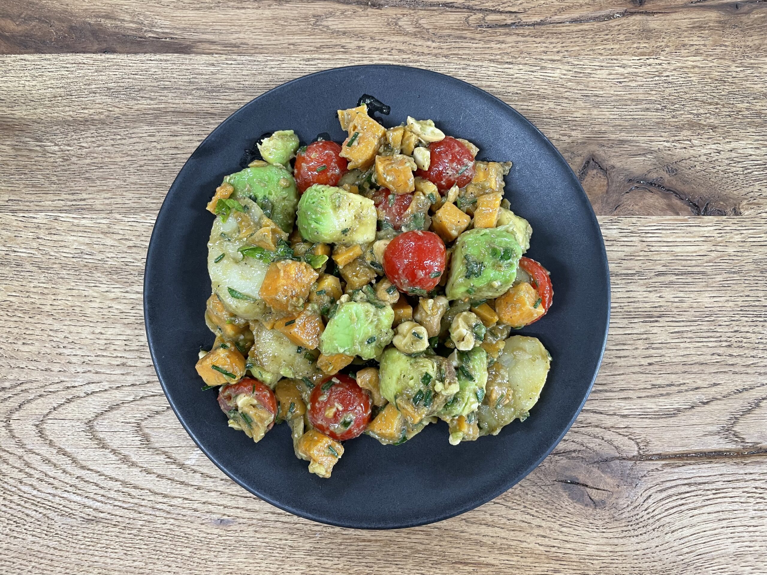 Süsskartoffel-Avocado-Salat / vegan (kleine Box)