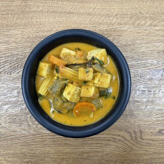 Schiffchuchi - Gemüse-Curry mit Tofuwürfeli / vegan