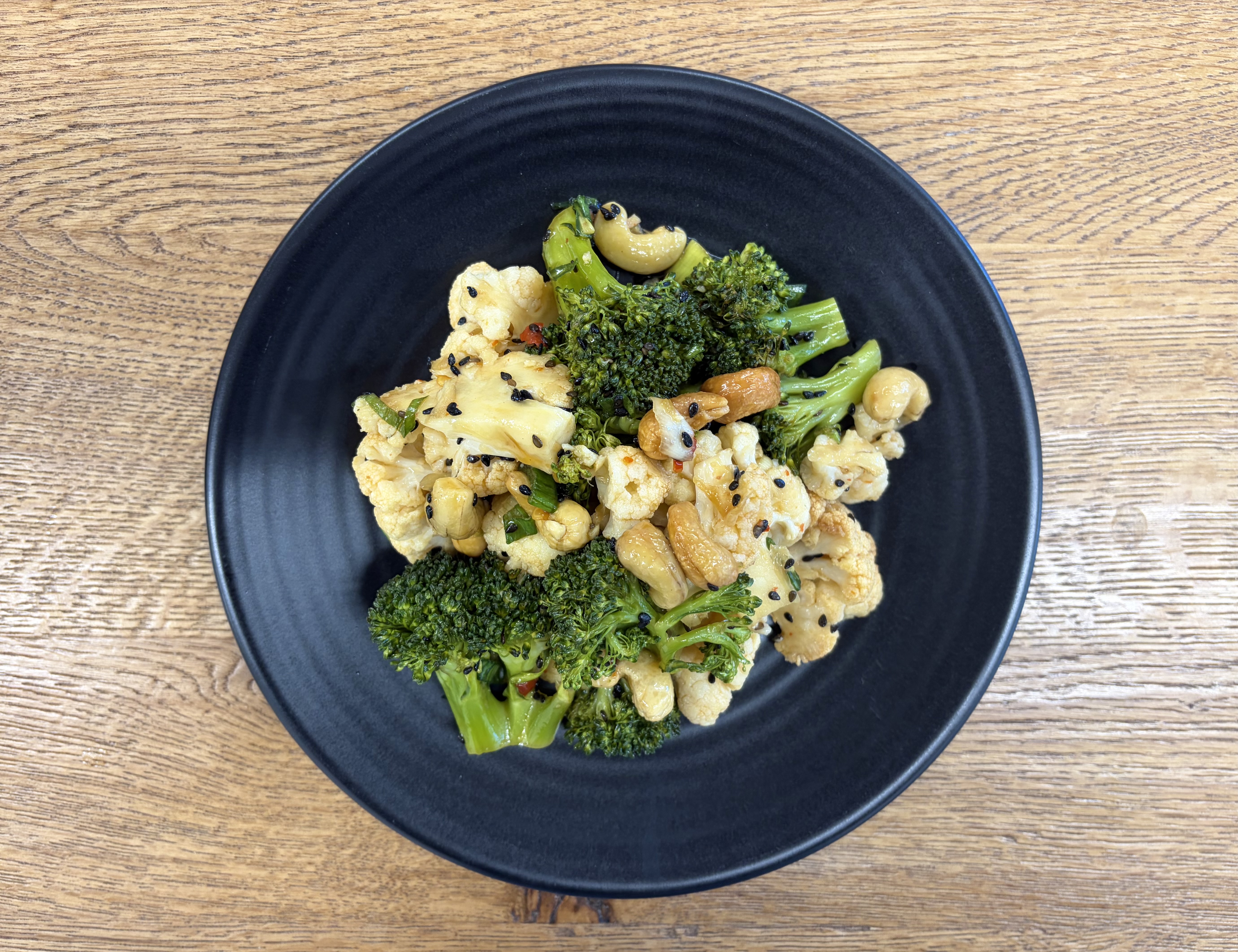 Blumenkohl Salat süss – sauer mit Cashewkernen / vegan (kleine Box)